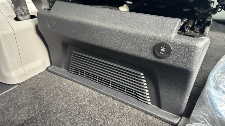 Ford Tourneo Custom 340 L1 Electric Rwd 160kW 65kWh H1 Titanium X 8 seater Auto